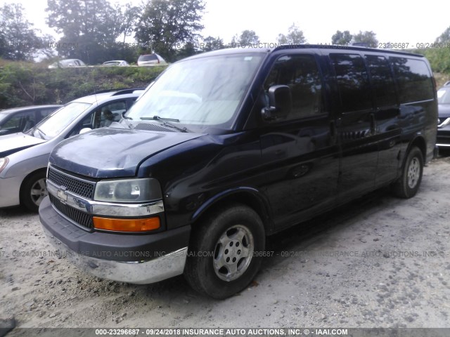 1GNFH15T561138932 - 2006 CHEVROLET EXPRESS G1500  BLUE photo 2