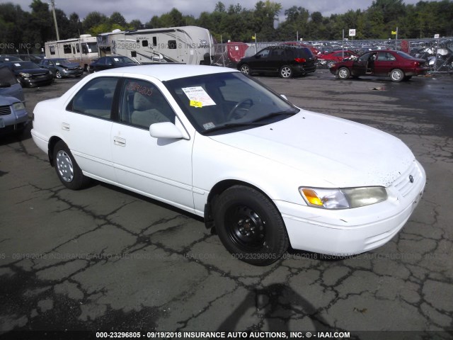 4T1BG22K1XU532628 - 1999 TOYOTA CAMRY CE/LE/XLE 白色 照片 1
