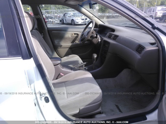 4T1BG22K1XU532628 - 1999 TOYOTA CAMRY CE/LE/XLE 白色 照片 5