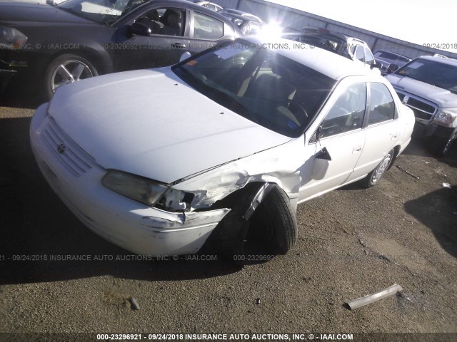 4T1BG22K6XU873541 - 1999 TOYOTA CAMRY CE/LE/XLE 白色 照片 2