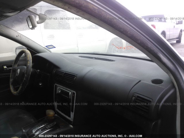 WVWRH63B92P231019 - 2002 VOLKSWAGEN PASSAT GLX SILVER photo 5