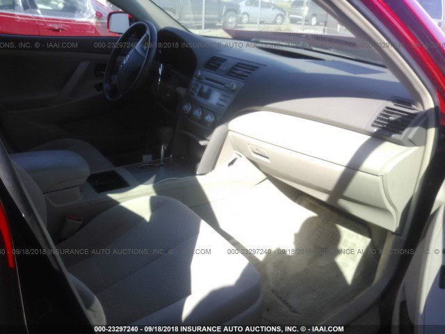4T4BE46K57R006973 - 2007 TOYOTA CAMRY NEW GENERAT CE/LE/XLE/SE RED photo 5
