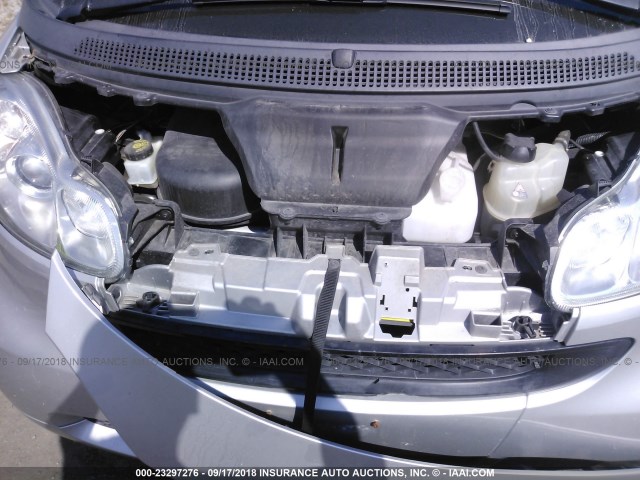 WMEEJ3BA1CK572022 - 2012 SMART FORTWO PURE/PASSION SILVER photo 10