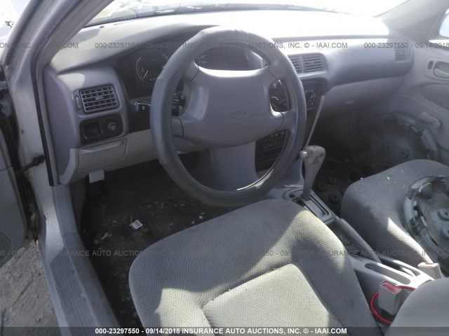 1Y1SK52882Z402684 - 2002 CHEVROLET GEO PRIZM LSI 银色 照片 5