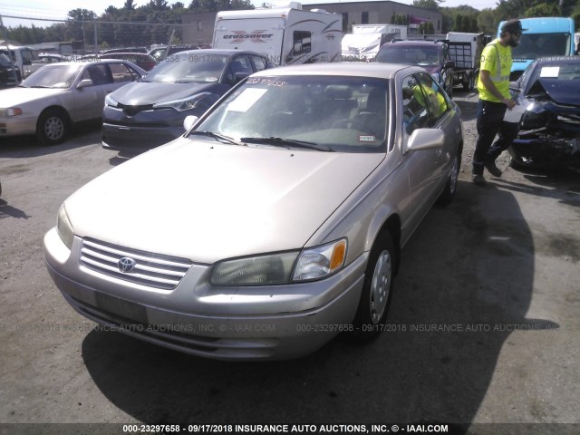 JT2BG22KXW0207723 - 1998 TOYOTA CAMRY CE/LE/XLE 米色 照片 2