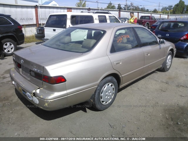 JT2BG22KXW0207723 - 1998 TOYOTA CAMRY CE/LE/XLE 米色 照片 4