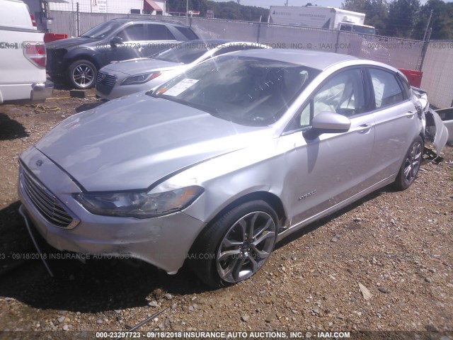 3FA6P0LU4HR182694 - 2017 FORD FUSION SE HYBRID SILVER photo 2