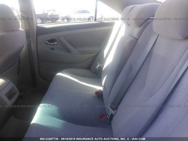 4T1BF3EK0BU225738 - 2011 TOYOTA CAMRY SE/LE/XLE შავი ფოტო 8