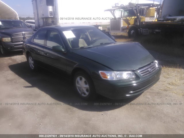 4T1BG22K11U055710 - 2001 TOYOTA CAMRY CE/LE/XLE 绿色 照片 1