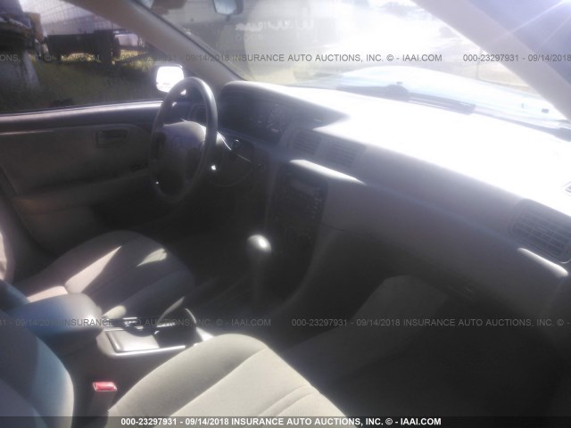 4T1BG22K11U055710 - 2001 TOYOTA CAMRY CE/LE/XLE 绿色 照片 5