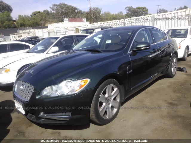 SAJWA0FB4BLS18851 - 2011 JAGUAR XF GREEN photo 2