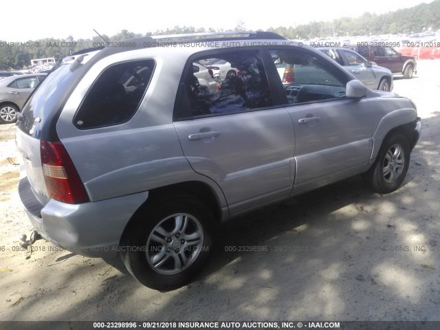 KNDJF723X77302125 - 2007 KIA SPORTAGE EX/LX SILVER photo 4