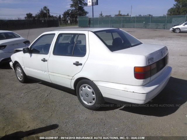 3VWRF81HXWM211718 - 1998 VOLKSWAGEN JETTA TDI WHITE photo 3