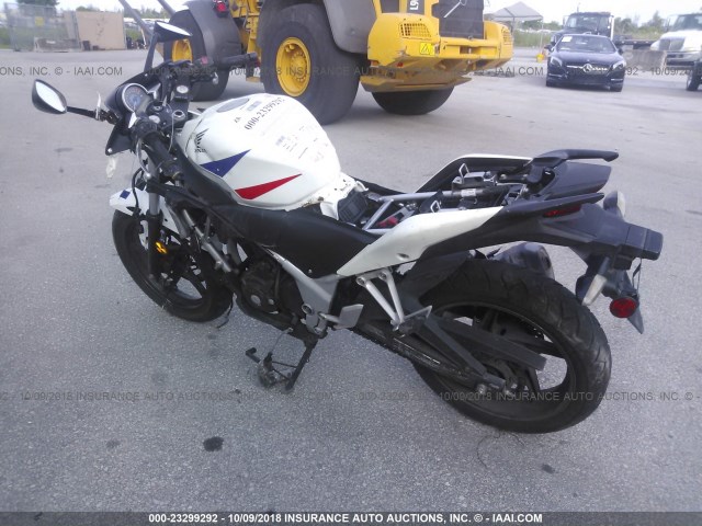 MLHMC4105D5302095 - 2013 HONDA CBR250 R WHITE photo 3