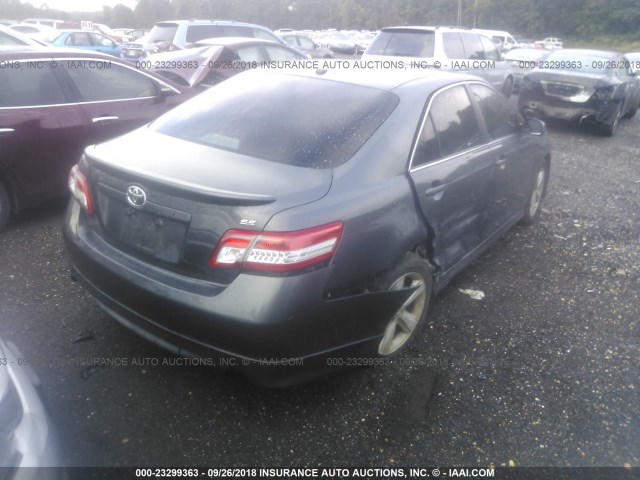 4T1BF3EKXBU663859 - 2011 TOYOTA CAMRY SE/LE/XLE GRAY photo 4