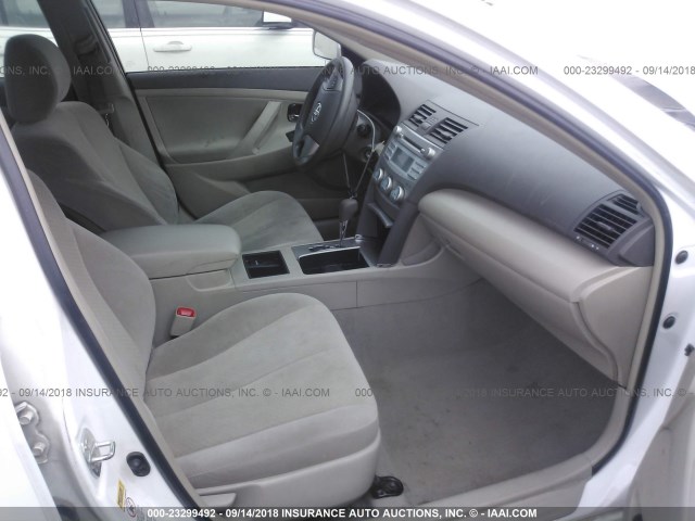 4T4BE46K89R134398 - 2009 TOYOTA CAMRY SE/LE/XLE 白色 照片 5