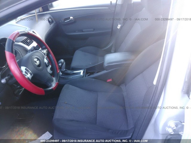 1G1ZC5EB8AF179272 - 2010 CHEVROLET MALIBU 1LT ნაცრისფერი ფოტო 5