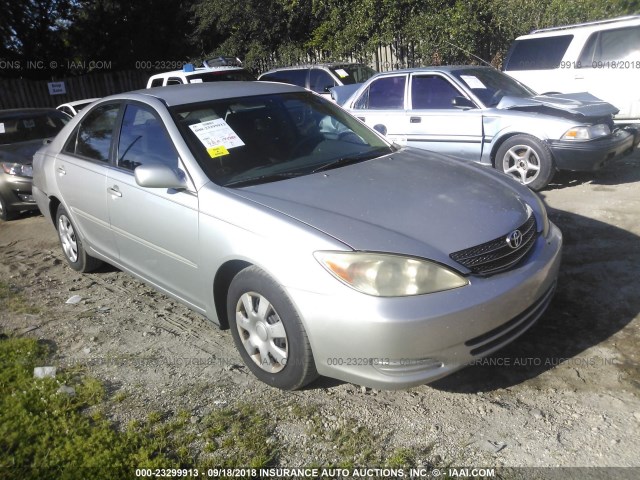 4T1BE32K72U500660 - 2002 TOYOTA CAMRY LE/XLE/SE Күміс фото 1