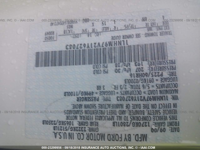 1LNHM97V21Y627083 - 2001 LINCOLN CONTINENTAL  白色 照片 9