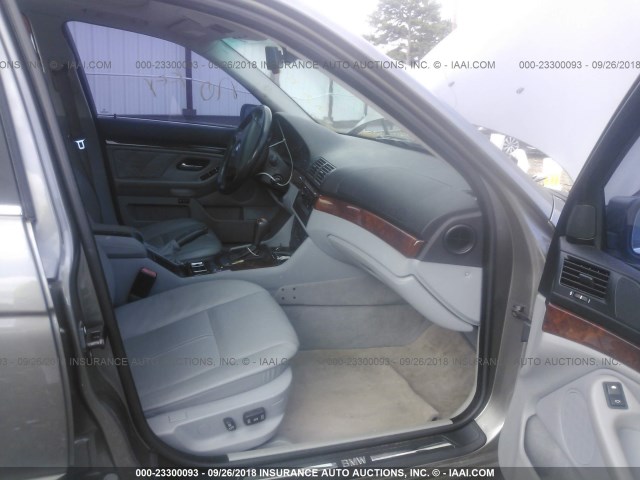 WBADT43493G025468 - 2003 BMW 525 I AUTOMATIC Pewter photo 5