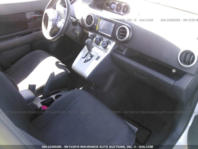 JTLZE4FE6A1109713 - 2010 TOYOTA SCION XB Ақ фото 5