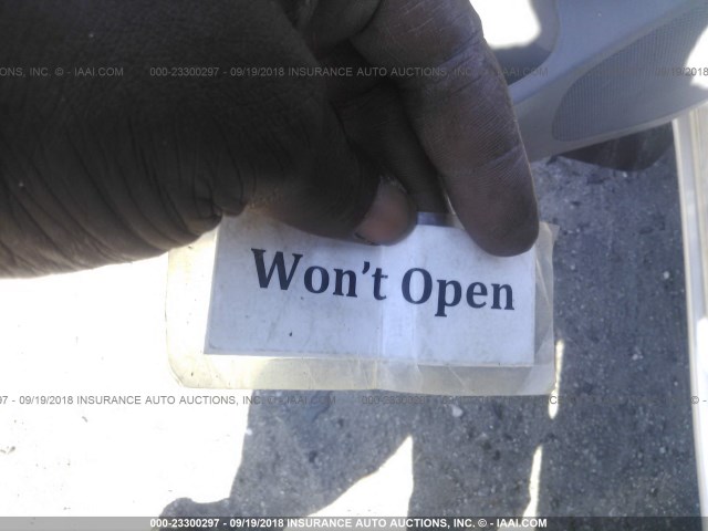 5TEJU4GN1AZ708535 - 2010 TOYOTA TACOMA DOUBLE CAB PRERUNNER SILVER photo 10