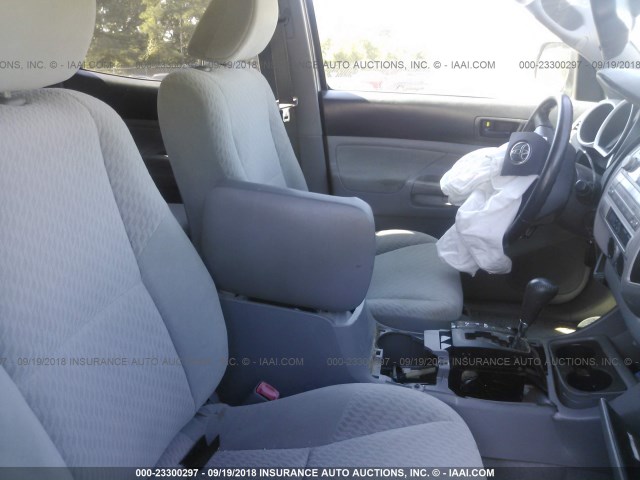 5TEJU4GN1AZ708535 - 2010 TOYOTA TACOMA DOUBLE CAB PRERUNNER SILVER photo 5