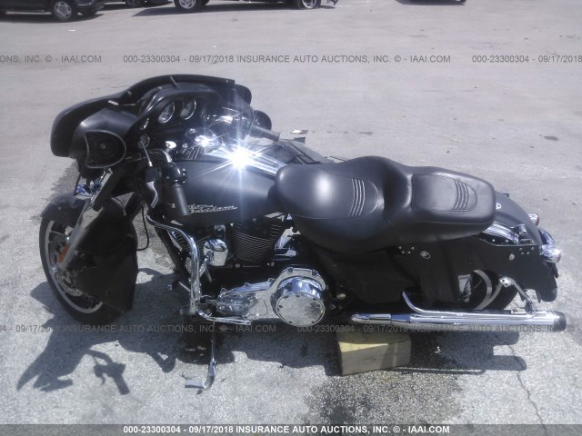 1HD1KB413AB636218 - 2010 HARLEY-DAVIDSON FLHX BLACK photo 9