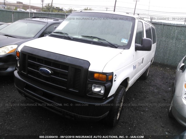 1FMNE11W68DA54091 - 2008 FORD ECONOLINE E150 WAGON WHITE photo 2