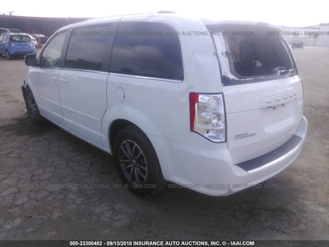 2C4RDGCG3HR717507 - 2017 DODGE GRAND CARAVAN SXT WHITE photo 3