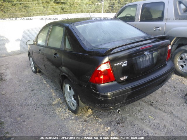 1FAHP34N47W146467 - 2007 FORD FOCUS ZX4/S/SE/SES შავი ფოტო 3