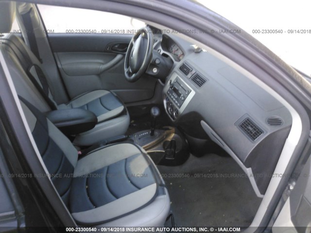 1FAHP34N47W146467 - 2007 FORD FOCUS ZX4/S/SE/SES შავი ფოტო 5