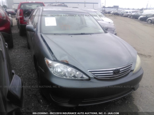 4T1BE30K55U078749 - 2005 TOYOTA CAMRY LE/XLE/SE Жасыл фото 1