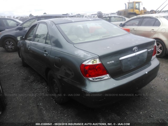 4T1BE30K55U078749 - 2005 TOYOTA CAMRY LE/XLE/SE Жасыл фото 3