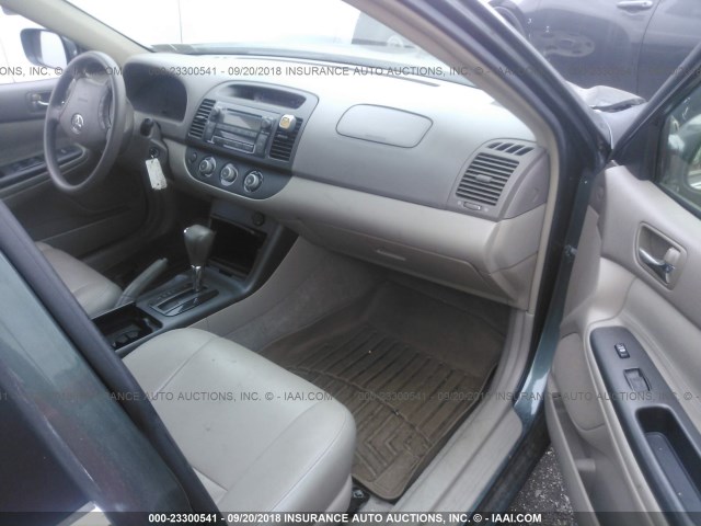 4T1BE30K55U078749 - 2005 TOYOTA CAMRY LE/XLE/SE Жасыл фото 5