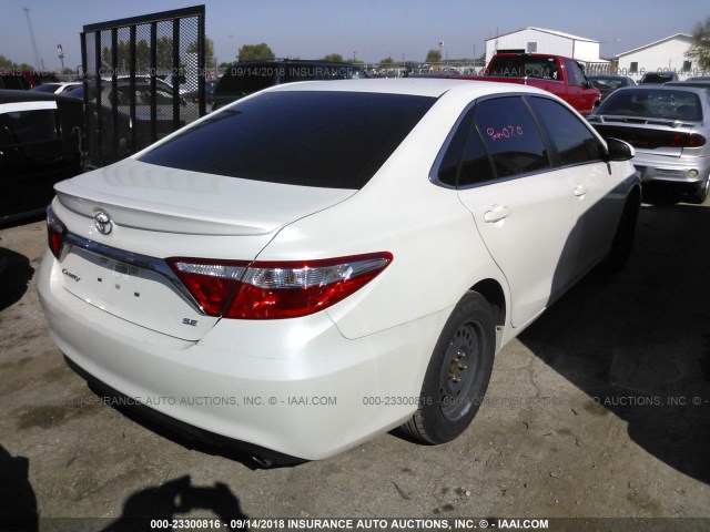 4T1BF1FK0GU240461 - 2016 TOYOTA CAMRY LE/XLE/SE/XSE 白色 照片 4