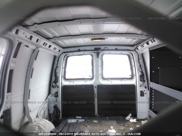 1GCSGAFX9E1174195 - 2014 CHEVROLET EXPRESS G1500  WHITE photo 8