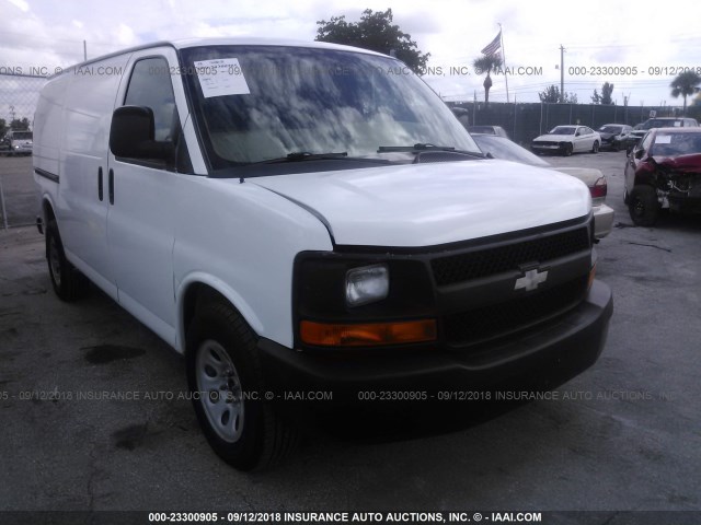 1GCSGAFX1E1138338 - 2014 CHEVROLET EXPRESS G1500  WHITE photo 1