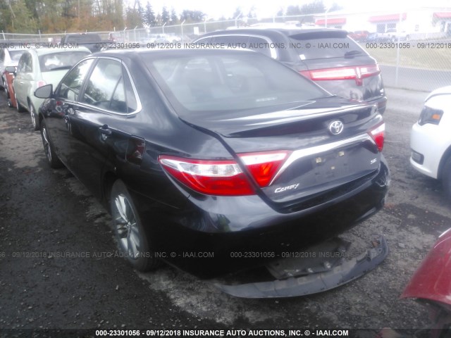 4T1BF1FKXGU221156 - 2016 TOYOTA CAMRY LE/XLE/SE/XSE 海军蓝 照片 3