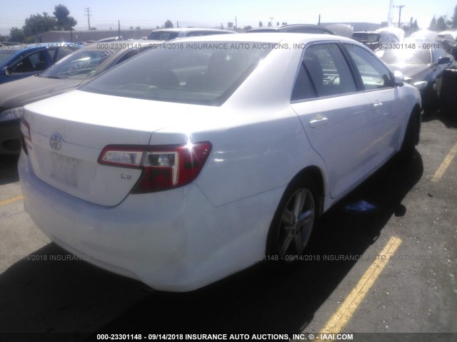 4T1BF1FK1CU516558 - 2012 TOYOTA CAMRY SE/LE/XLE 白色 照片 4