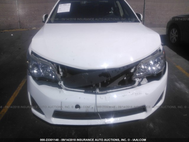 4T1BF1FK1CU516558 - 2012 TOYOTA CAMRY SE/LE/XLE 白色 照片 6