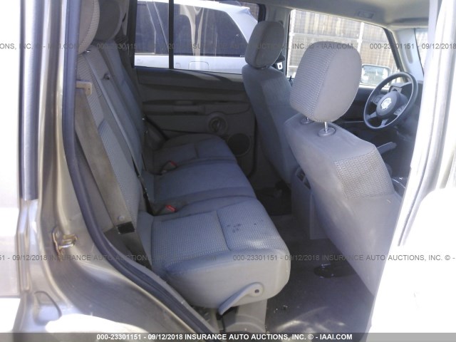 1J8HG48K26C228464 - 2006 JEEP COMMANDER GOLD photo 8