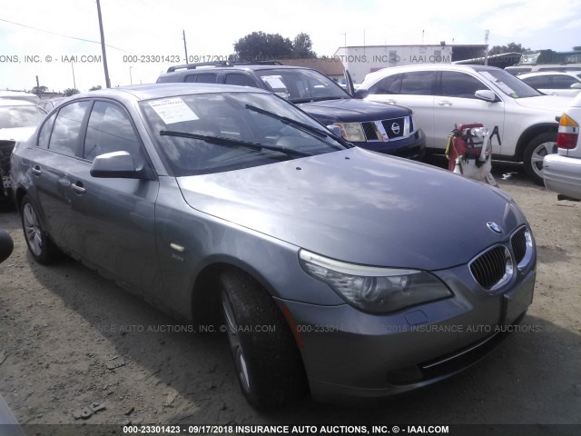 WBANV1C50AC159571 - 2010 BMW 528 XI SILVER photo 1