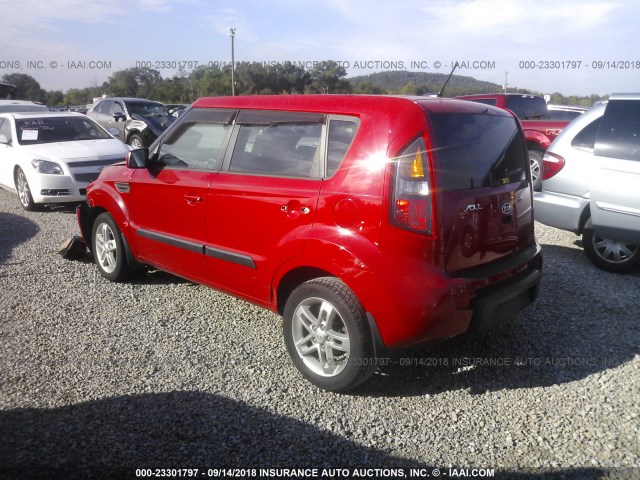 KNDJT2A28B7215577 - 2011 KIA SOUL +/!/SPORT RED photo 3