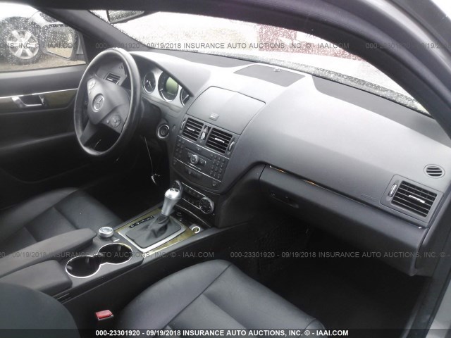 WDDGF56XX8F123057 - 2008 MERCEDES-BENZ C 350 SILVER photo 5