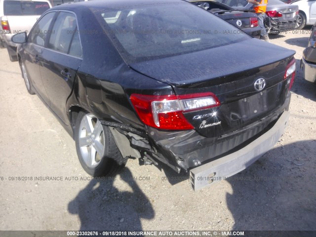 4T1BF1FK7DU660665 - 2013 TOYOTA CAMRY L/SE/LE/XLE Qara foto 6
