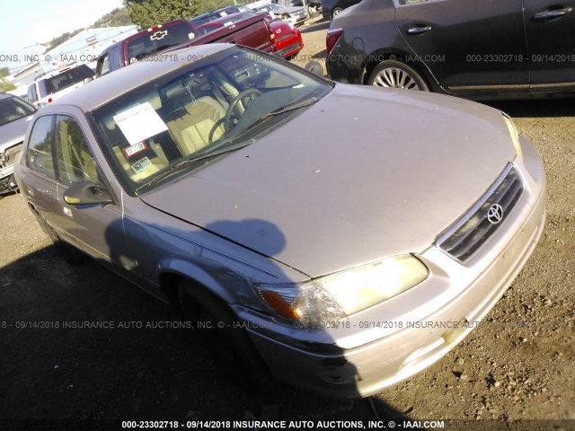 4T1BG22K41U101823 - 2001 TOYOTA CAMRY CE/LE/XLE 金色 照片 1