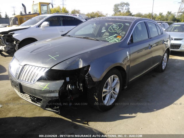 1LNHL9DR5BG604267 - 2011 LINCOLN MKS GRAY photo 2