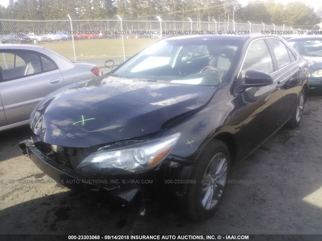 4T1BF1FK1FU110364 - 2015 TOYOTA CAMRY LE/XLE/SE/XSE 黑色 照片 2