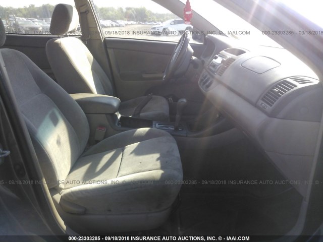 4T1BE32K94U803166 - 2004 TOYOTA CAMRY LE/XLE/SE Сұр фото 5